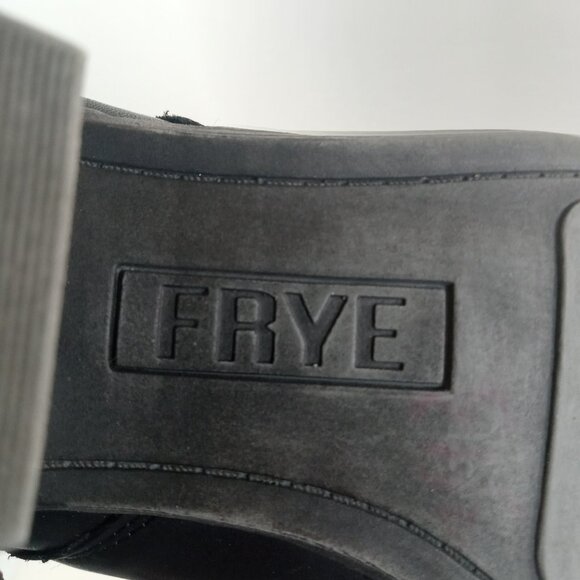 Frye Women's Judith Black Leather Ankle Booties Side Zippers Block Heel Size 8.5 - Picture 3 of 16